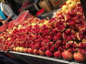 西安回坊吃瓜,瓜果飘香里的市井风情